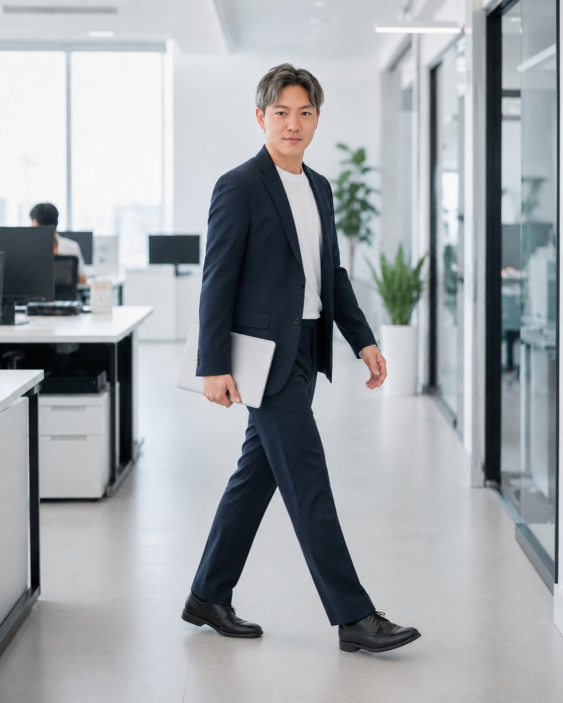 オフィスでの笠野甲斐さん